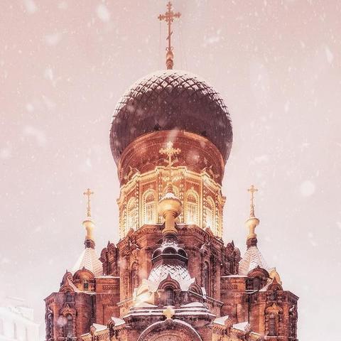 哈尔滨现在下雪了吗（哈尔滨现在下雪了吗多少度）